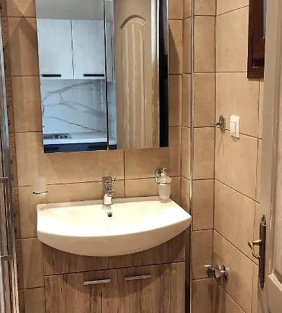Apartament Maria - Roumanis *